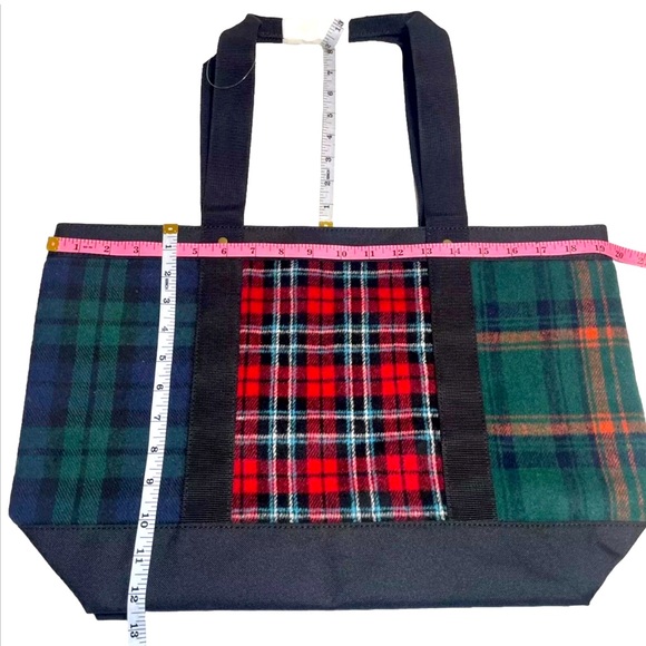 BNWT Urban Outfitters Plaid Tote PERFECT HOLIDAY TOTE; PRICE FIRM NO DISCOUNTS! - Picture 8 of 14
